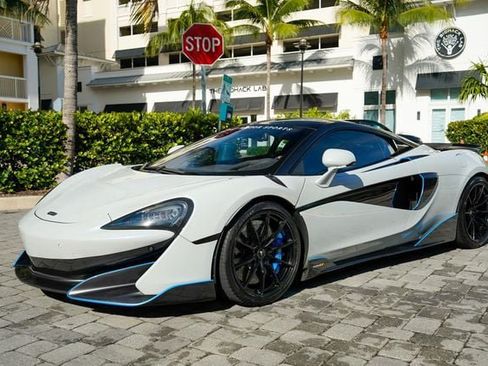 Used 2019 McLaren 600LT RWD image 9