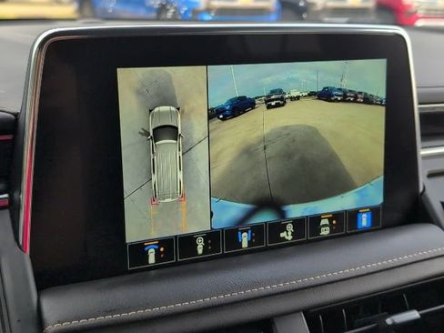 Used 2022 GMC Yukon SLT w/ SLT Premium Package image 25