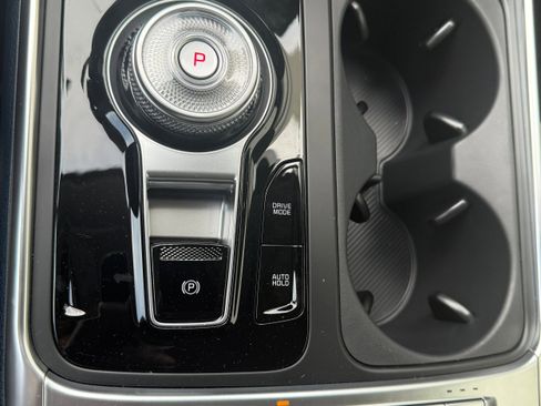 New 2025 Kia Carnival EX image 18