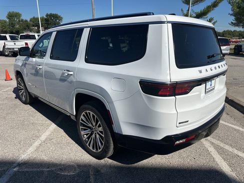 New 2025 Jeep Wagoneer Series II image 24