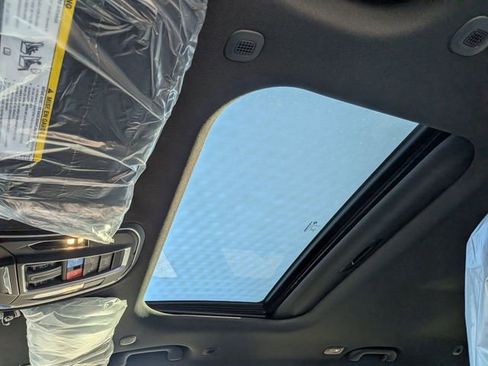 New 2026 Jeep Grand Cherokee Laredo image 12