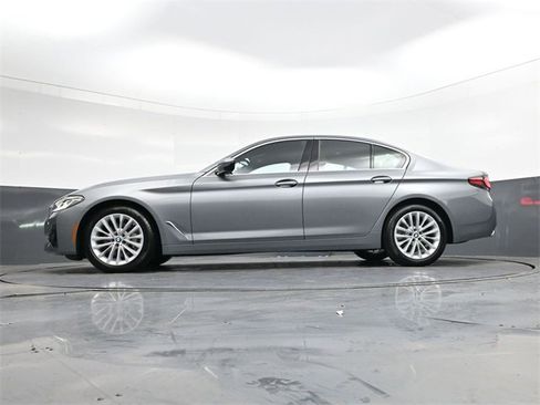 Used 2023 BMW 530i xDrive image 31