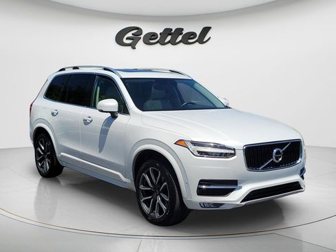 Used 2018 Volvo XC90 T6 Momentum w/ Convenience Package AWD/4WD image 4