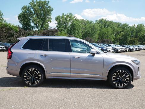 New 2026 Volvo XC90 B5 Plus image 2