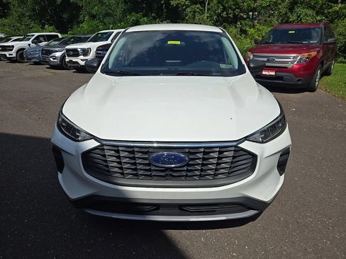 Used 2023 Ford Escape Active AWD/4WD image 2