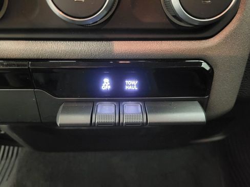 Used 2019 RAM 1500 Tradesman image 6