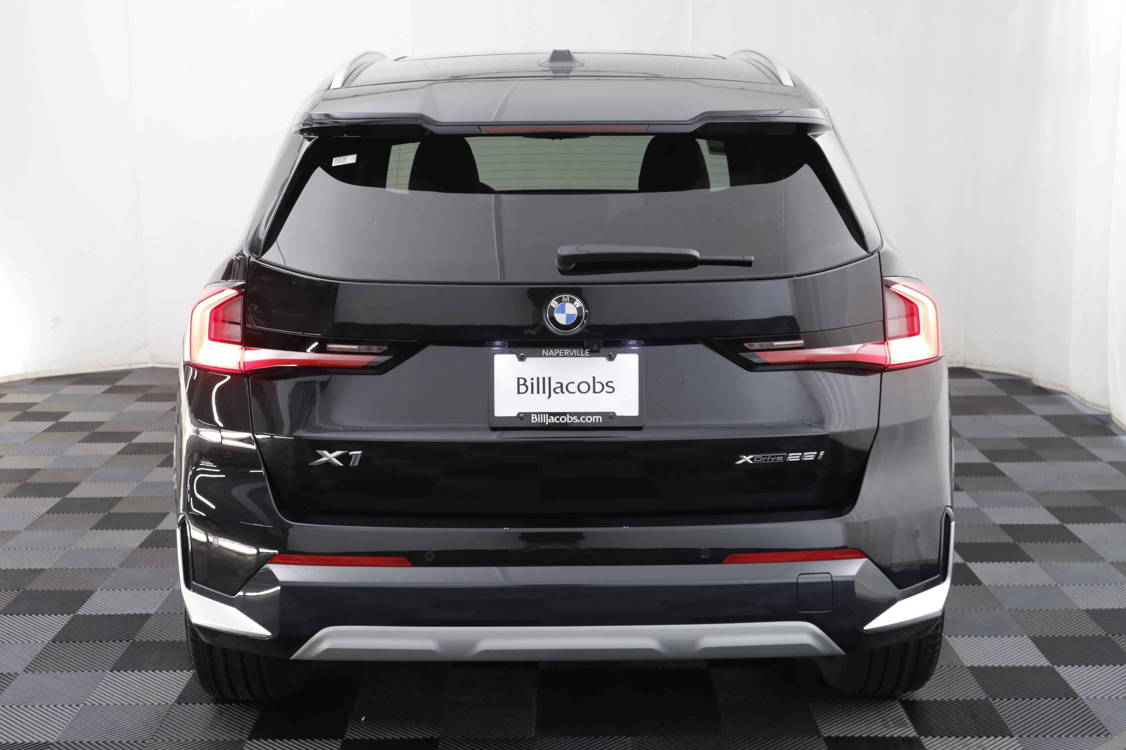 New 2027 BMW X1 xDrive28i AWD/4WD image 17