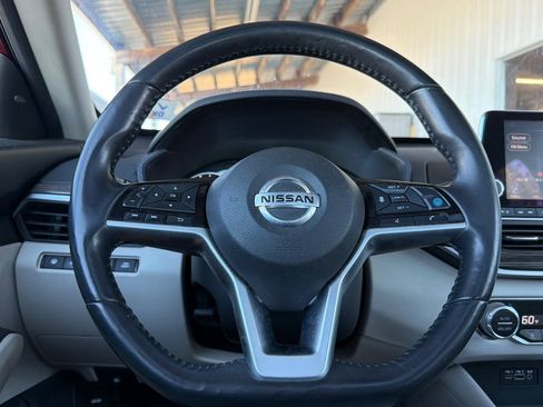 Used 2019 Nissan Altima 2.5 Platinum FWD image 22