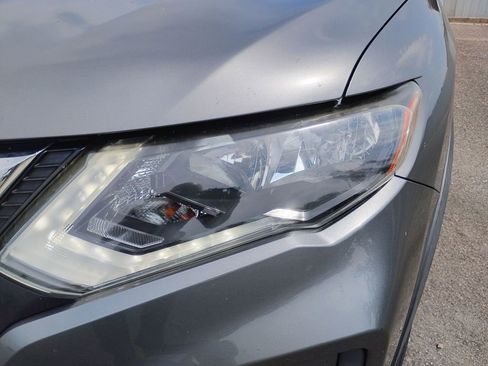 Used 2017 Nissan Rogue SL FWD image 28
