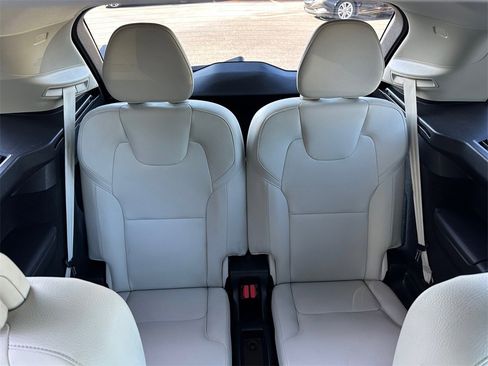 Used 2020 Volvo XC90 T6 Momentum w/ Protection Package image 23