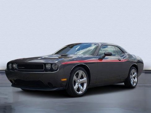 Used 2014 Dodge Challenger SXT w/ Super Sport Group (SS/T) RWD image 1