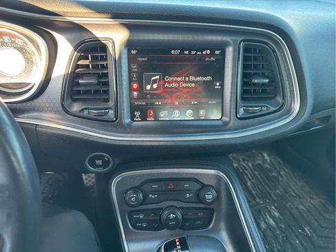 Used 2016 Dodge Challenger SXT Plus image 10