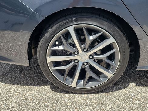 Used 2022 Honda Civic Touring image 11