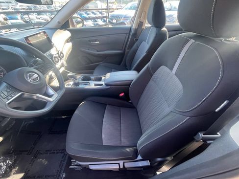 Used 2025 Nissan Sentra SV FWD image 27