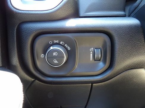Used 2024 RAM 2500 Big Horn AWD/4WD image 20