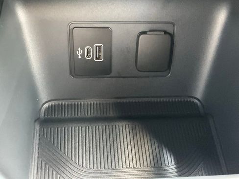 Used 2026 Ford Explorer Platinum AWD/4WD image 10