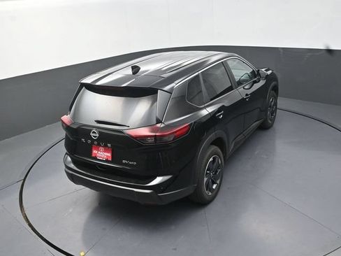 Used 2024 Nissan Rogue SV AWD/4WD image 29