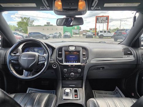 Used 2016 Chrysler 300 S AWD/4WD image 15