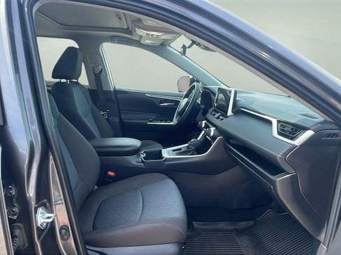 Used 2025 Toyota RAV4 XLE image 10