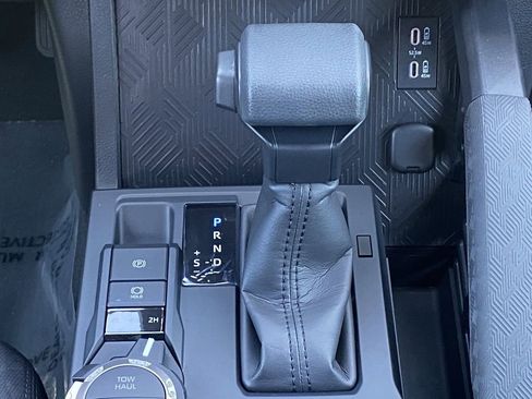 Certified 2026 Toyota Tacoma SR5 image 30