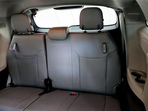 Certified 2024 Toyota Sienna XLE w/ XLE Plus Package image 34