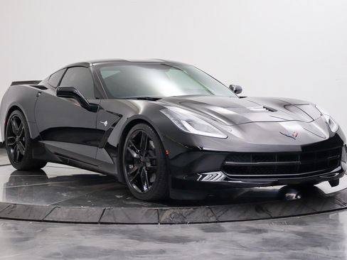 Used 2014 Chevrolet Corvette Stingray Coupe RWD image 13