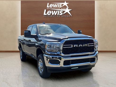 Used 2024 RAM 2500 Tradesman w/ Chrome Appearance Group image 1