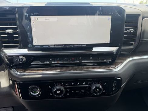 Used 2023 Chevrolet Silverado 1500 LT AWD/4WD image 25