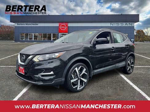 Used 2020 Nissan Rogue Sport SL AWD/4WD image 1