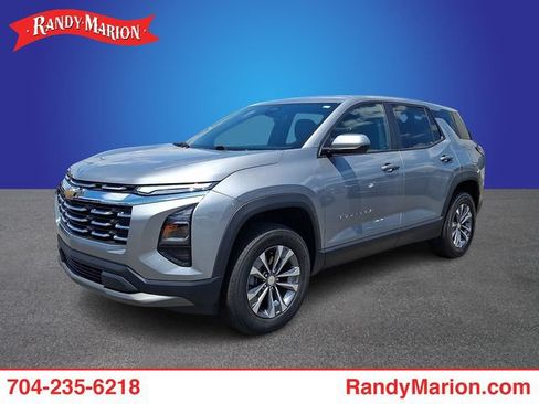 Used 2026 Chevrolet Equinox LT FWD image 1