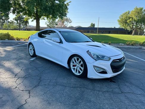 Used 2015 Hyundai Genesis 3.8 RWD image 32