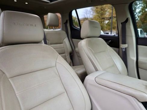 Used 2017 GMC Acadia Denali w/ Technology Package image 45