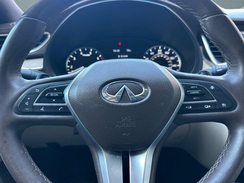Used 2019 INFINITI QX50 Essential w/ Sensory Package AWD/4WD image 11