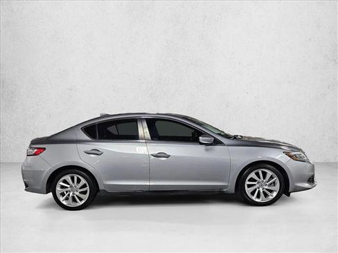 Used 2017 Acura ILX w/ Premium Package image 4