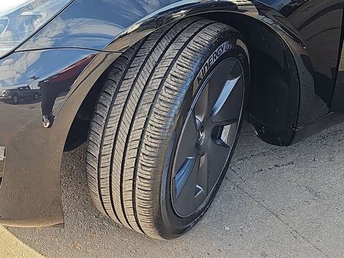 Used 2023 Tesla Model 3 Standard Range image 37