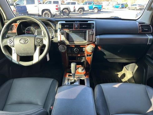 Used 2019 Toyota 4Runner SR5 Premium image 7