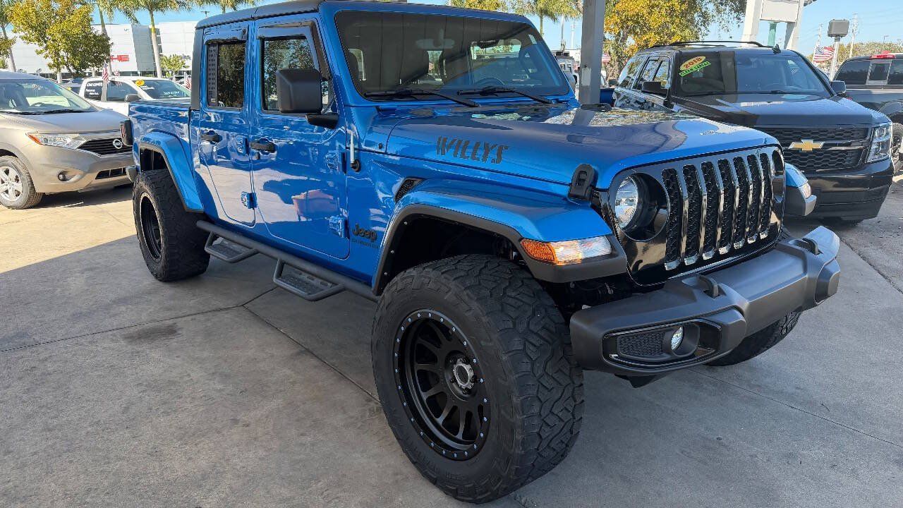 Used 2021 Jeep Gladiator Sport AWD/4WD image 3