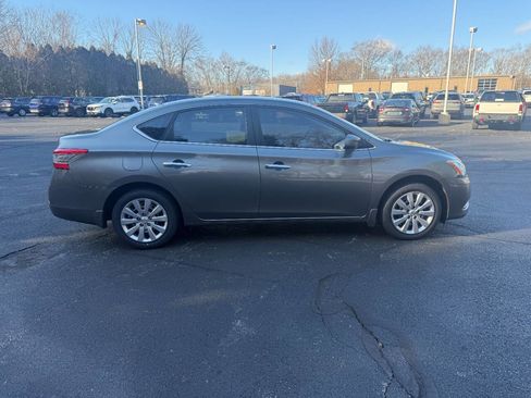 Used 2015 Nissan Sentra S image 5