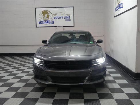 Used 2023 Dodge Charger SXT image 2