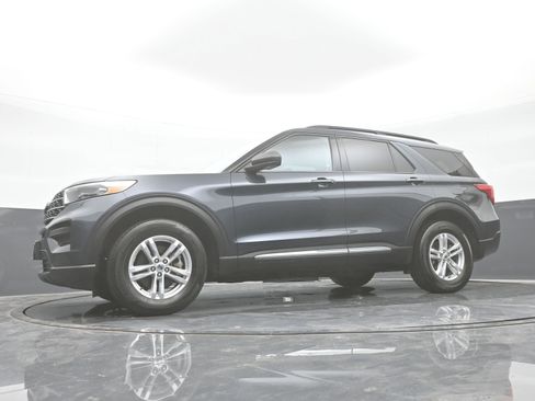 Used 2022 Ford Explorer XLT image 41