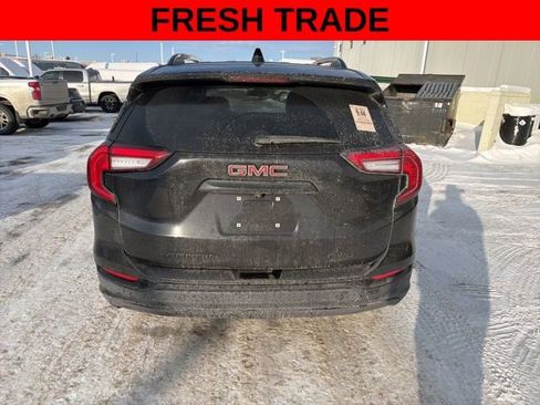 Used 2023 GMC Terrain SLT w/ Elevation Edition image 5