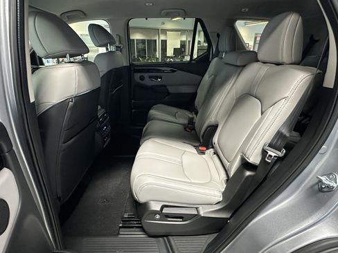 New 2025 Honda Pilot EX-L image 17