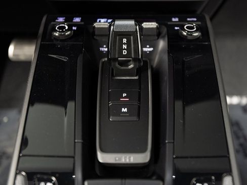 Certified 2025 Porsche 911 Carrera image 39