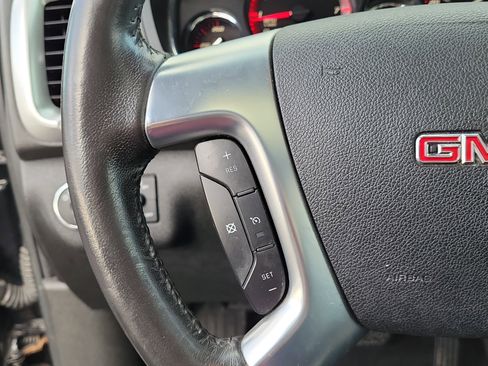 Used 2015 GMC Acadia SLE image 24
