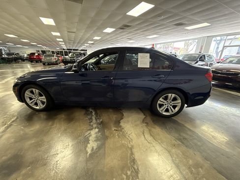 Used 2016 BMW 328i xDrive Sedan AWD/4WD image 4