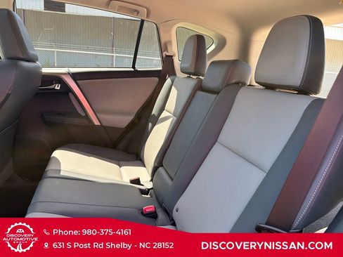 Used 2015 Toyota RAV4 Limited AWD/4WD image 31