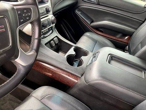 Used 2015 GMC Yukon SLT AWD/4WD image 16