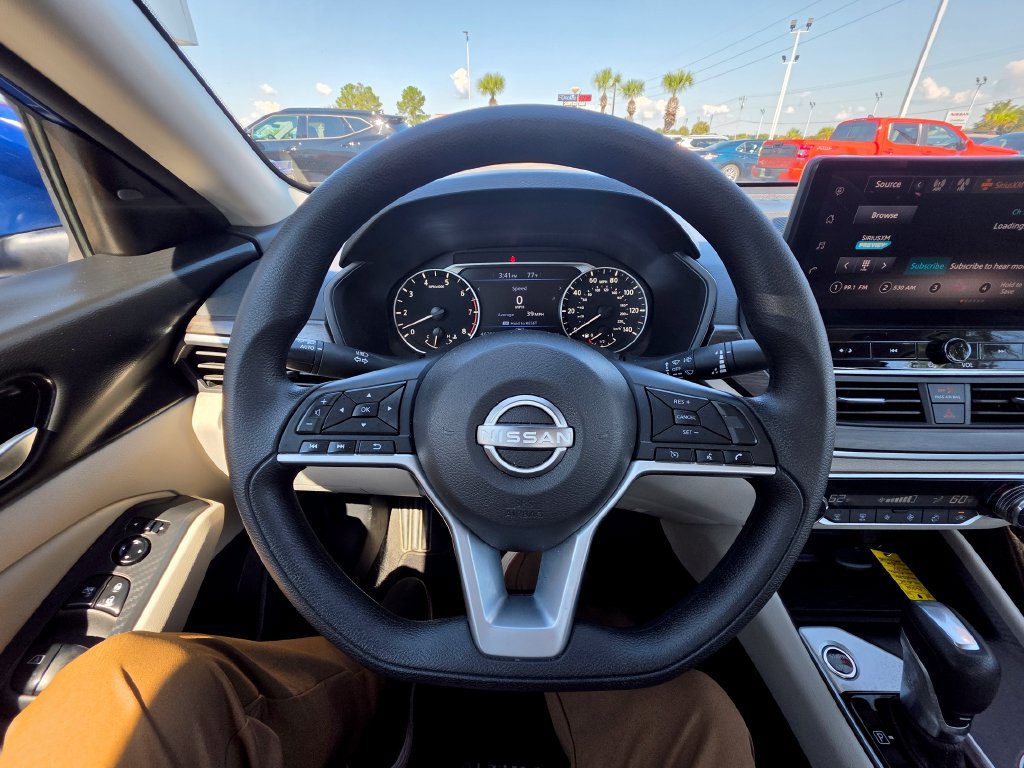 Certified 2025 Nissan Altima 2.5 SV w/ SV Special Edition Package AWD/4WD image 18