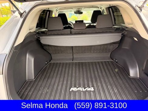 Used 2023 Toyota RAV4 LE image 27