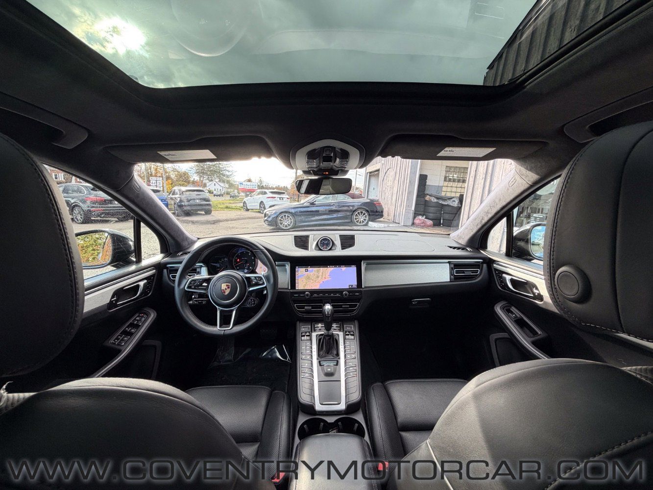 Used 2020 Porsche Macan Turbo AWD/4WD image 40